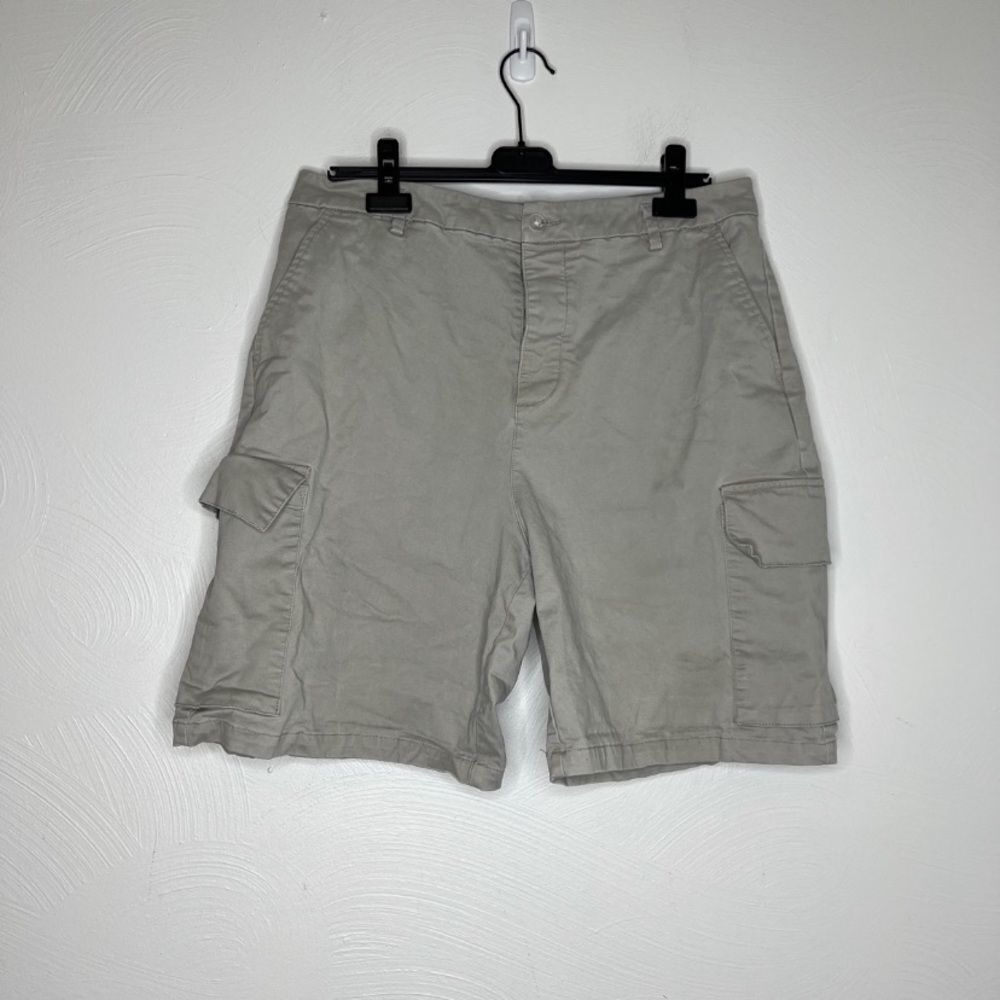 Asos shorts size 34
